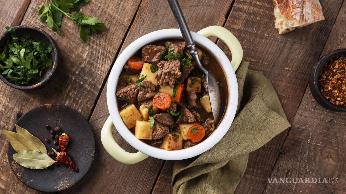 $!Imagen ilustrativa de un caldo de res.