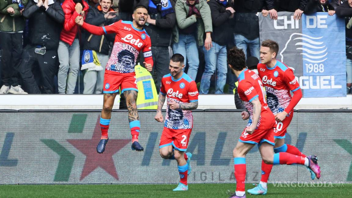 Vence Napoli a Atalanta y alcanza liderato de Serie A con el 3-1
