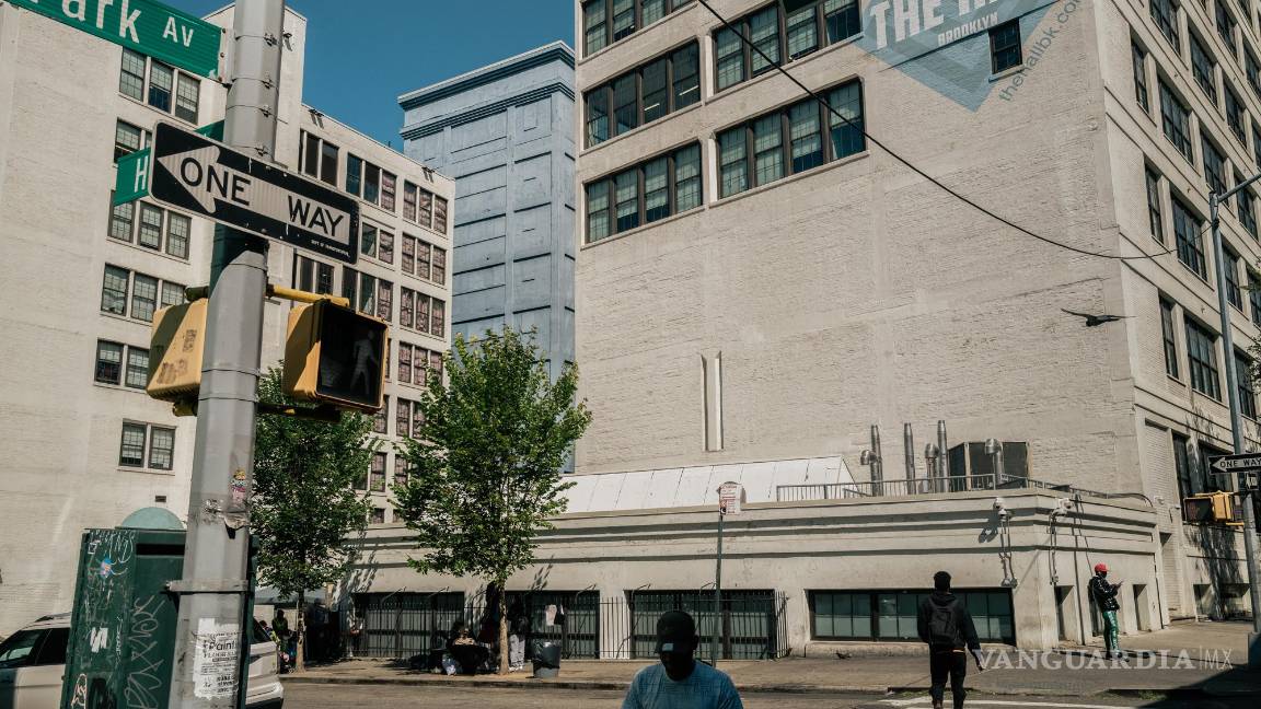 $!El refugio de Hall Street en Nueva York, el 11 de septiembre de 2024, donde dos migrantes fueron asesinados a tiros.