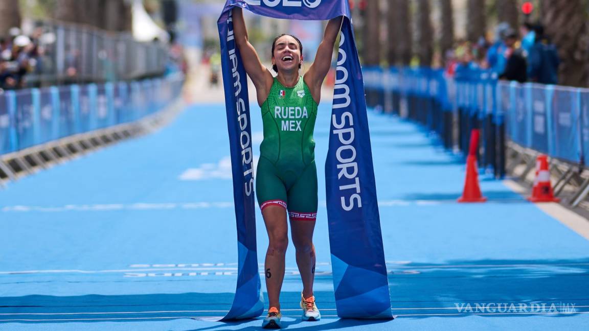 Lizeth Rueda le da a México su primer oro en triatlón; conquista el podio en los Panamericanos