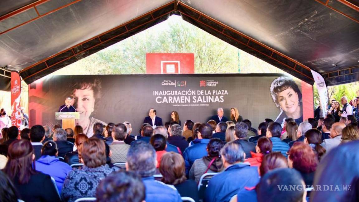 Inauguran Montserrat Oliver y Yolanda Andrade plaza ‘Carmen Salinas’ en Torreón