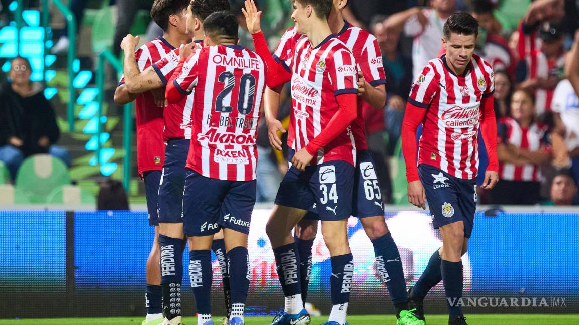 Chivas rompe sequía y vence a Santos Laguna en Torreón después de ocho años