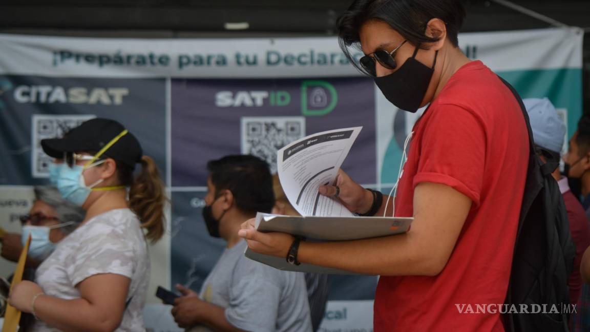 Orillados por la inflación, hasta 5 millones de mexicanos buscan segundo empleo