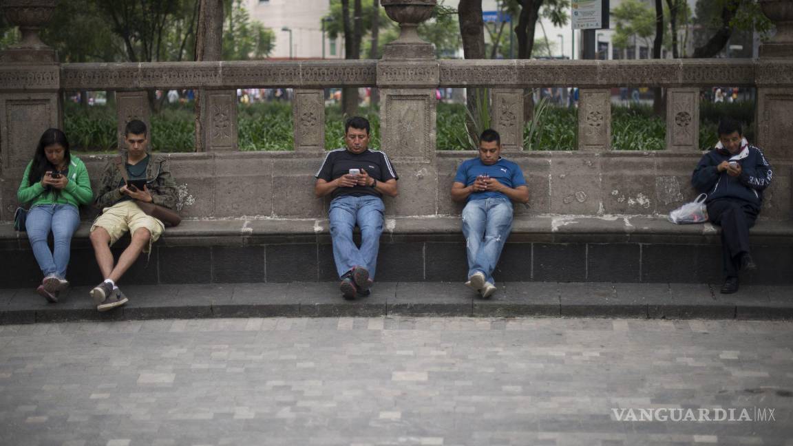 $!Según un nuevo estudio, usar frecuentemente el celular puede reducir la concentración de espermatozoides en el semen del hombre.