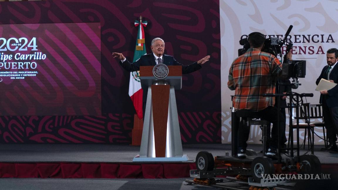 $!Durante su sexenio, ha realizado unas 1,400 sesiones informativas matutinas televisadas que duran en promedio dos horas y media cada una.