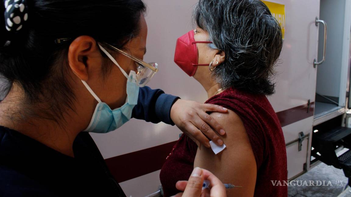 ¡Al 2 x 1! Vacunación simultánea contra influenza y COVID-19 en Coahuila