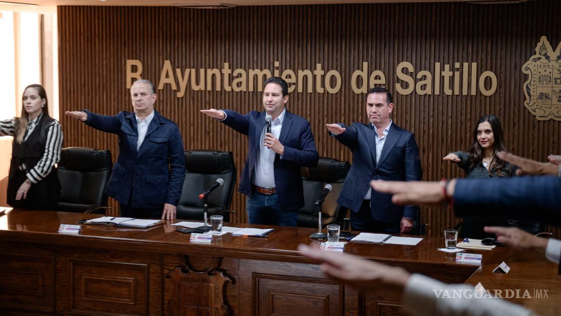 $!Alberto Glyndwr Salinas toma protesta como Director General del Instituto Municipal de Planeación.