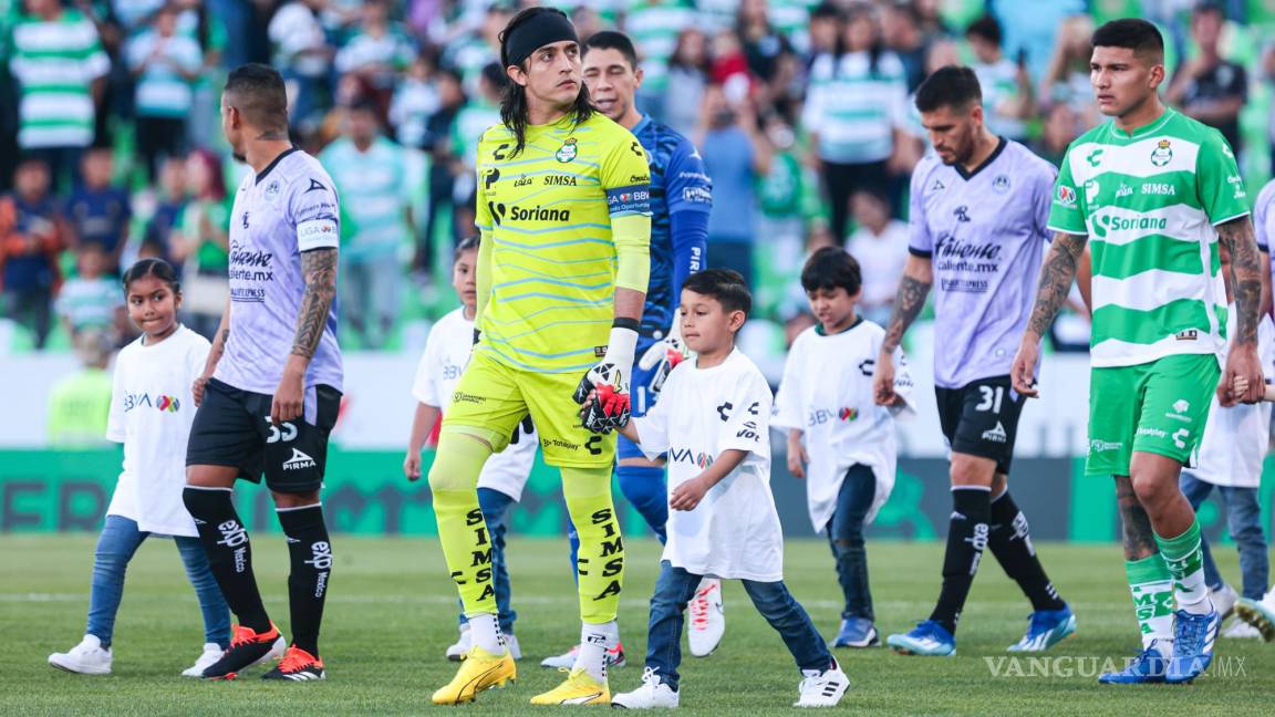 ¿Podrá Nacho Ambriz sacar otra victoria para Santos? Buscará la hazaña ante Querétaro