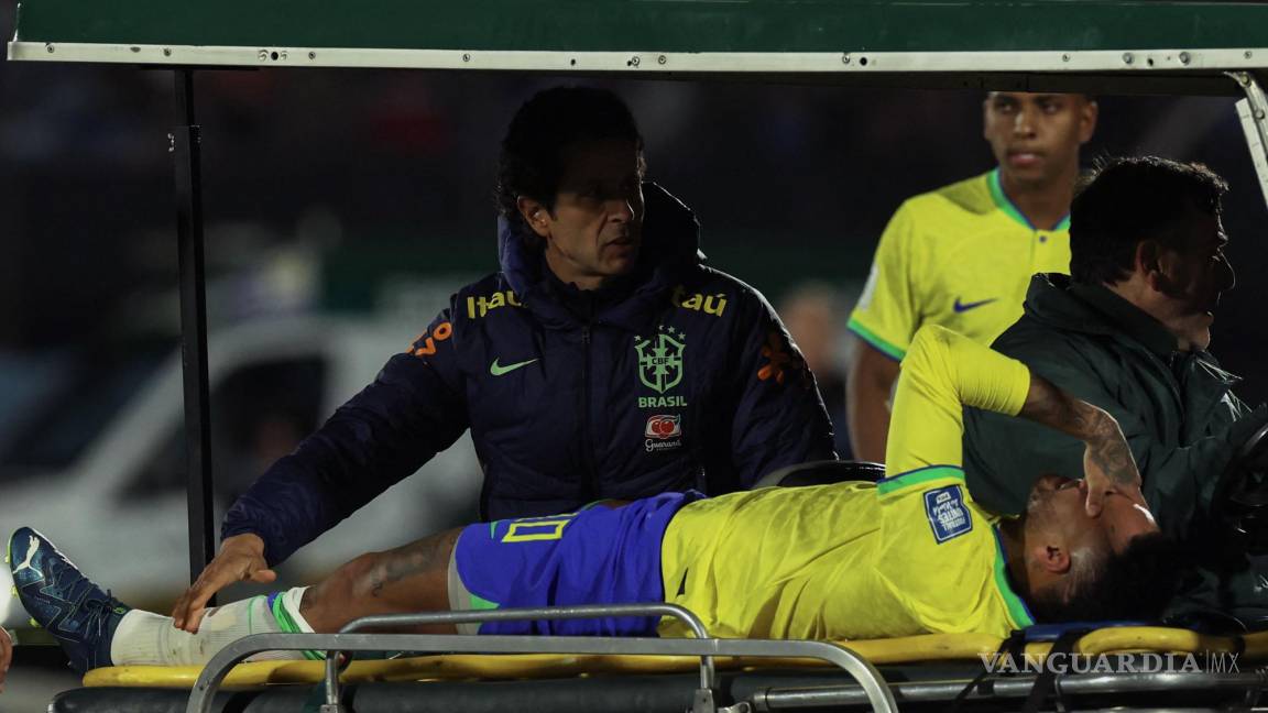¿Neymar fuera de la Copa América? Operan al astro brasileño y se alejaría de las canchas hasta 12 meses