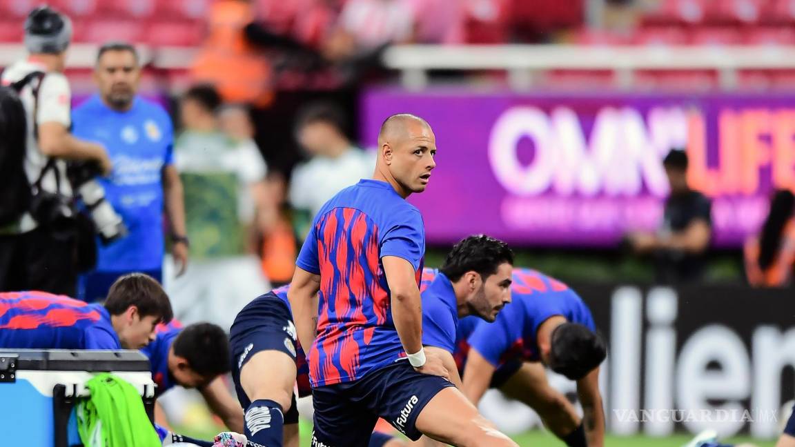 Chicharito Hernández volvería con Chivas para enfrentar a Pumas