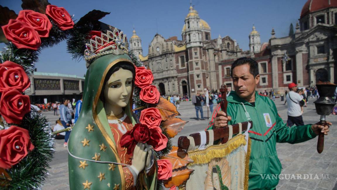 $!Miles de peregrinos de diferentes estados del País continúan llegando a la Basílica de Guadalupe.