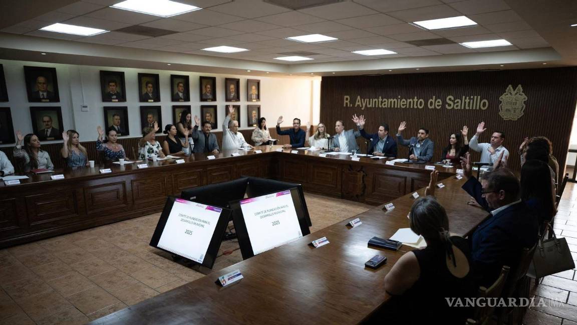 $!Javier Díaz destacó que las obras contempladas se enfocarán en servicios básicos como drenaje, agua potable, electrificación, techos, comedores públicos, pavimentación y espacios deportivos.