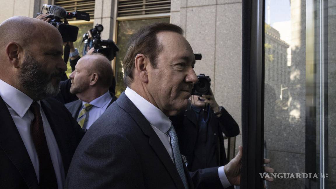 Inicia juicio por abuso en contra de Kevin Spacey en Nueva York