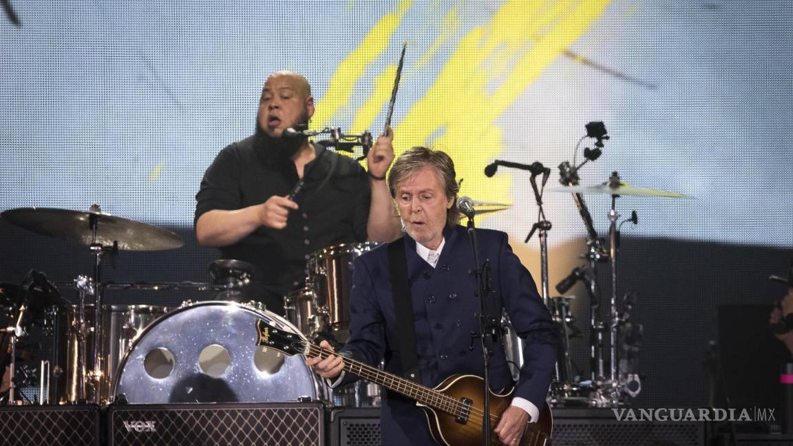 $!Paul McCartney durante un concierto de su gira Got Back en el MetLife Stadium en East Rutherford, Nueva Jersey.