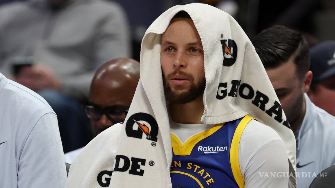Stephen Curry será baja para los Warriors debido a una lesión en su pierna izquierda