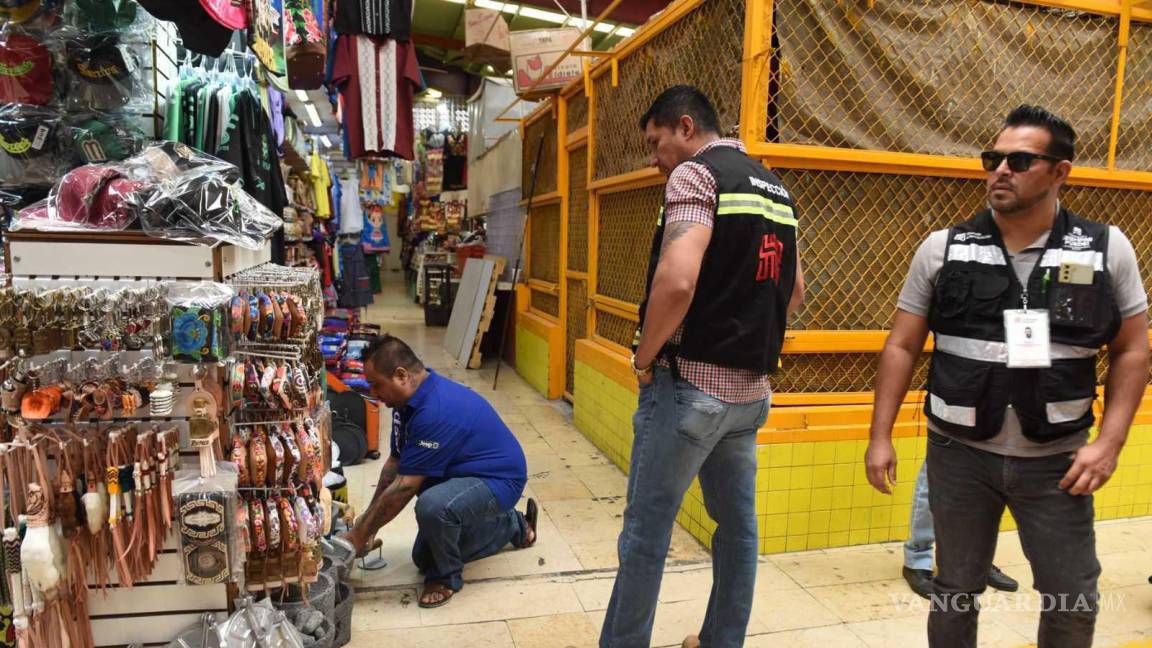 Ponen orden inspectores municipales en mercados de Torreón, a petición de locatarios