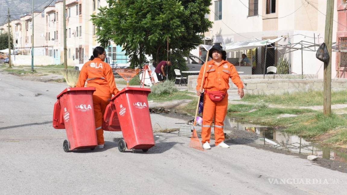 Asignan de manera permanente personal de La Ola para limpieza de Los Manhattan en Torreón
