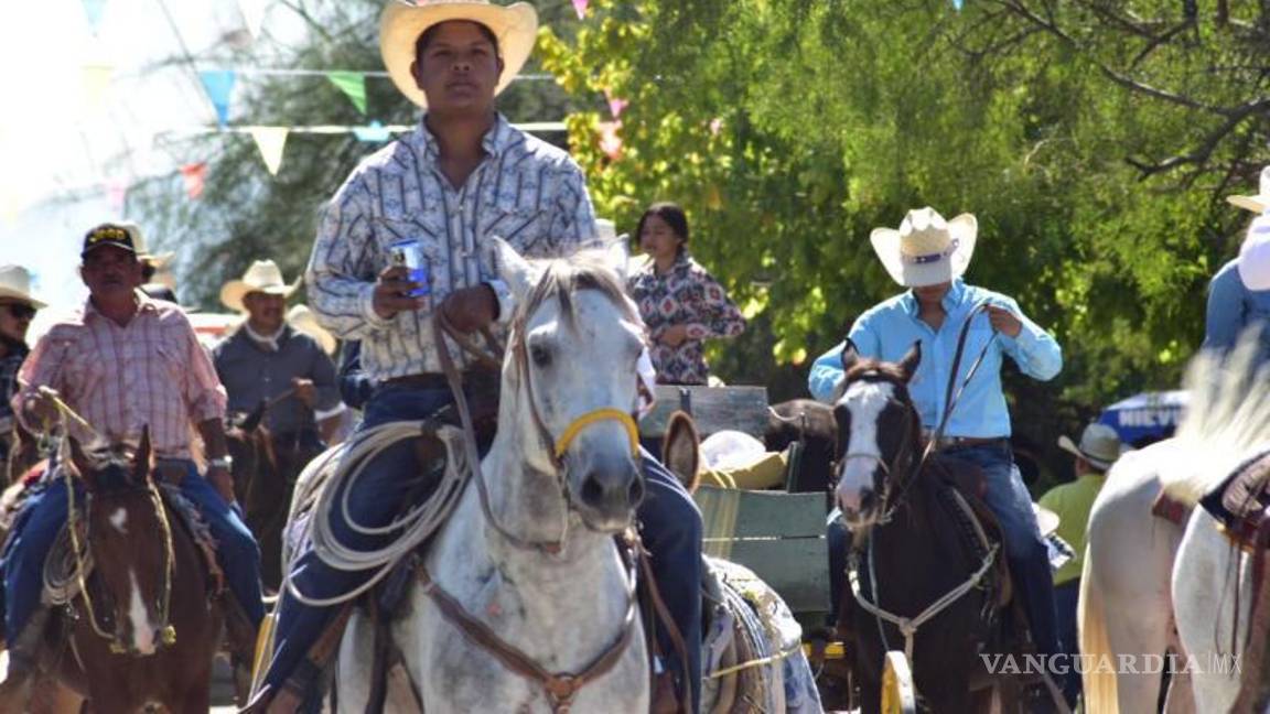 $!Habitantes de cinco ejidos cabalgaron hasta “El Cerrito”, para ser parte de los festejos.