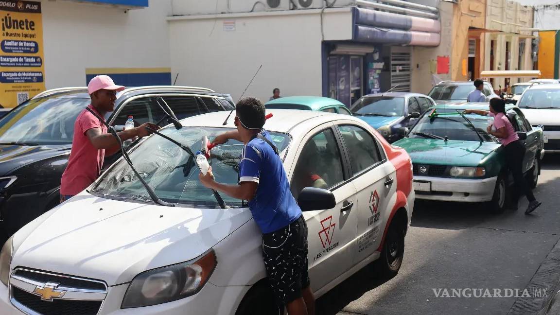 $!Migrantes permanecen este lunes, en el municipio de Tapachula en el estado de Chiapas (México).