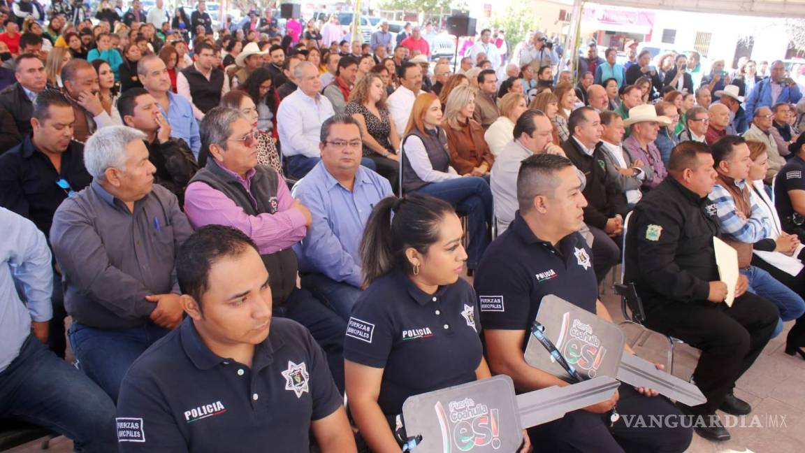 $!Invitó a los elementos policiacos para mantener el acercamiento con la ciudadanía.