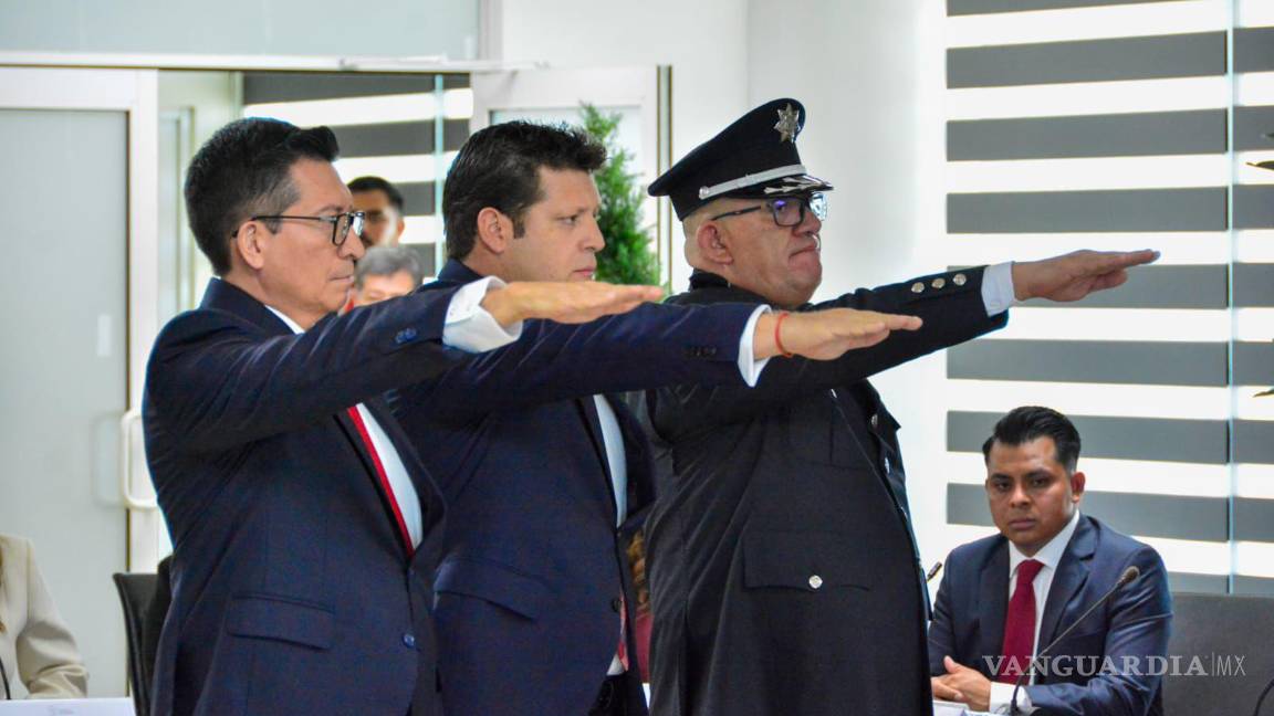 $!A las 12:00 horas del día de hoy, miércoles 1 de enero de 2025, tuvo lugar la sesión solemne de Cabildo en el sexto piso de la presidencia municipal.