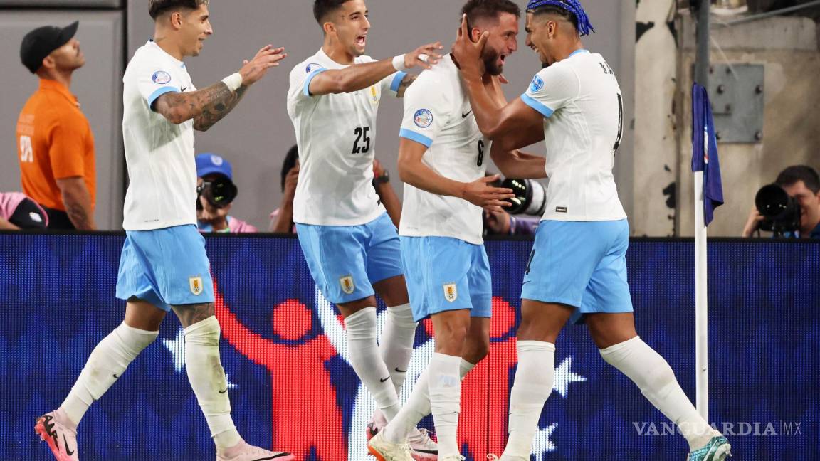 ¡Sin piedad!: Uruguay golea 5-0 a Bolivia y se clasifica a Cuartos de Final