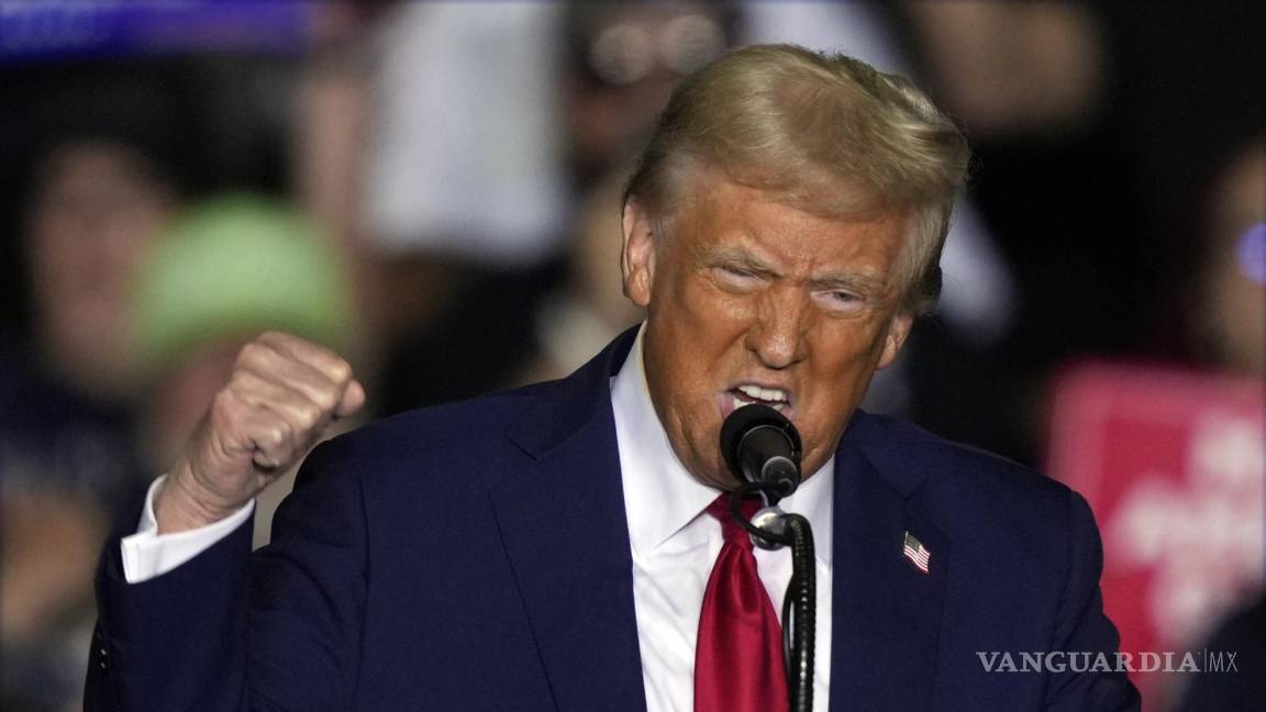 Trump asegura tratar mejor a latinos que los demócratas; califica a Harris y Biden de incompetentes