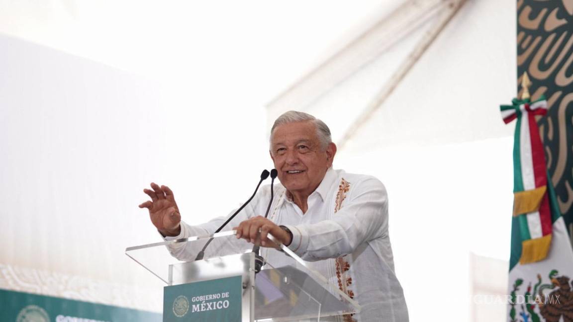 Acusa AMLO que opositores buscan confundir al pueblo con reforma