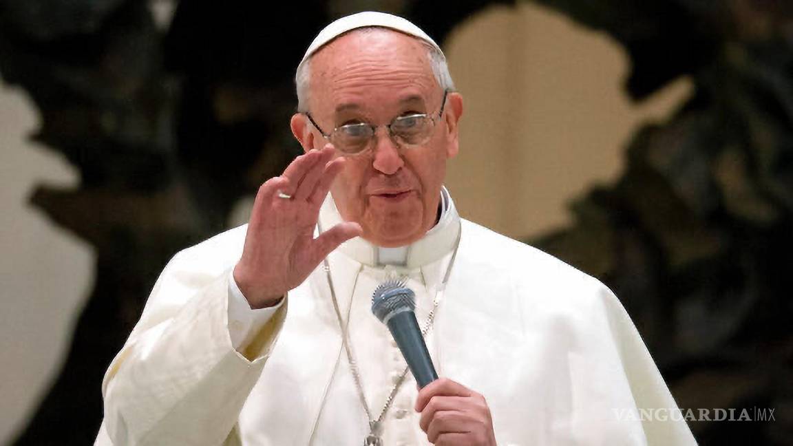 $!El primer viaje del papa Francisco fuera de Roma en 2013 fue a la isla siciliana de Lampedusa para reunirse con migrantes recién llegados.