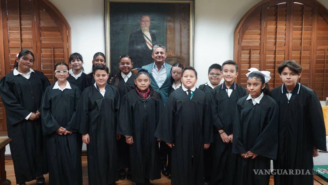 Niñas y niños de Arteaga, Saltillo y Ramos se convierten en ‘Magistradas y magistrados por un día’