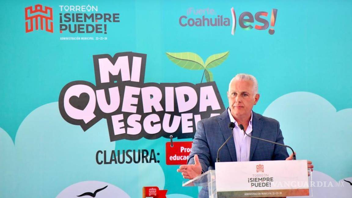 Román Cepeda reconoce a alumnos del programa ‘Mi Querida Escuela’, de Torreón, por impacto positivo en el ambiente