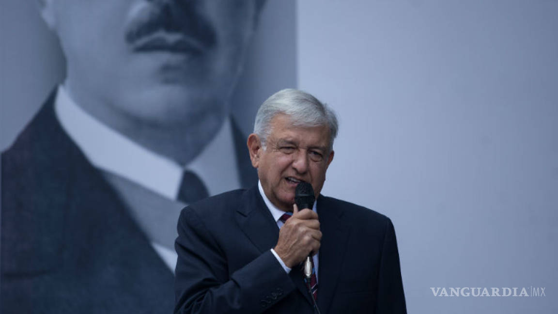 López Obrador arriba a Tabasco para reunirse con empresarios petroleros