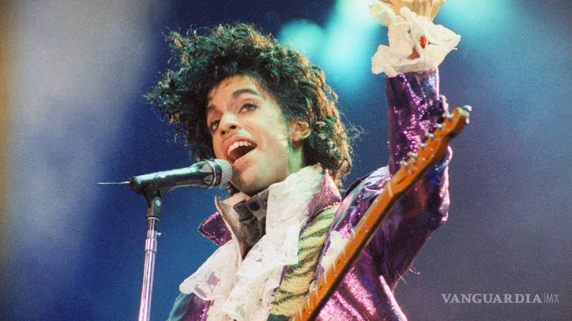 Versión remasterizada de “Purple Rain” incluirá temas inéditos de Prince