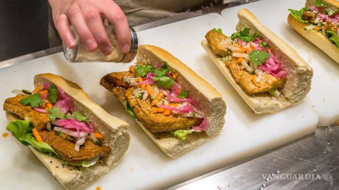 $!Gerard Adelaar, uno de los autores del informe, cree que la comida rápida debe entenderse de la misma manera que se entiende hoy en día el alcohol y el tabaco.