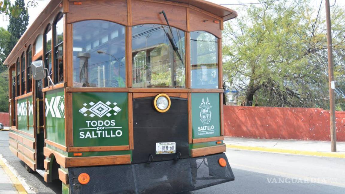 Artesanos locales afectados por la suspensión del Turibús en Saltillo