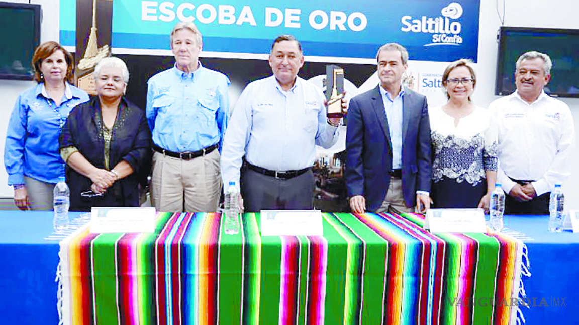 Saltillo gana el reconocimiento internacional &quot;Escoba de oro&quot;; autoridades lo presentan a la ciudadanía