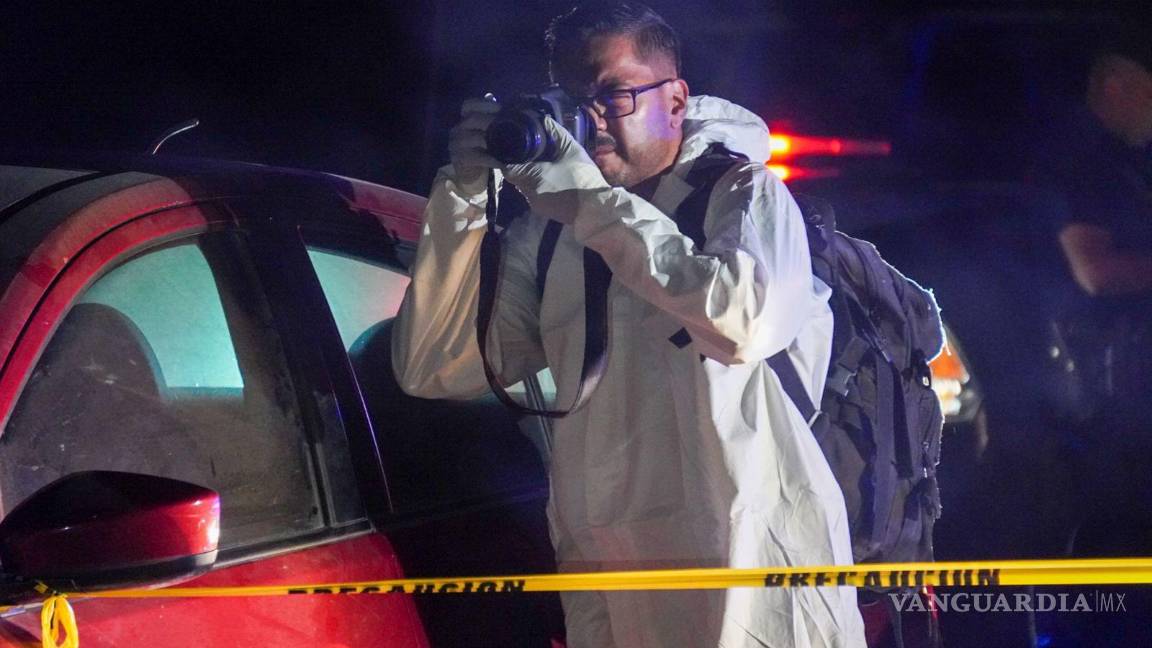 $!La Fiscalía General del Estado mantiene las investigaciones para esclarecer las causas del impacto entre la camioneta y los camiones de transporte de personal.