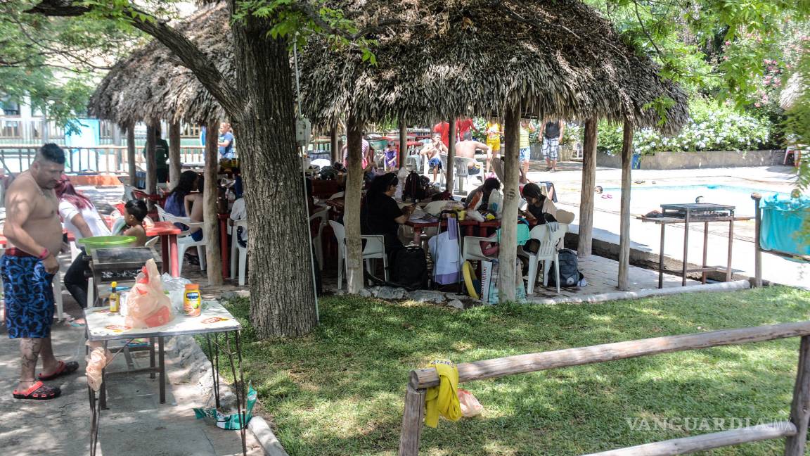 $!Ahuyenta clima templado a bañistas de balnearios de Saltillo