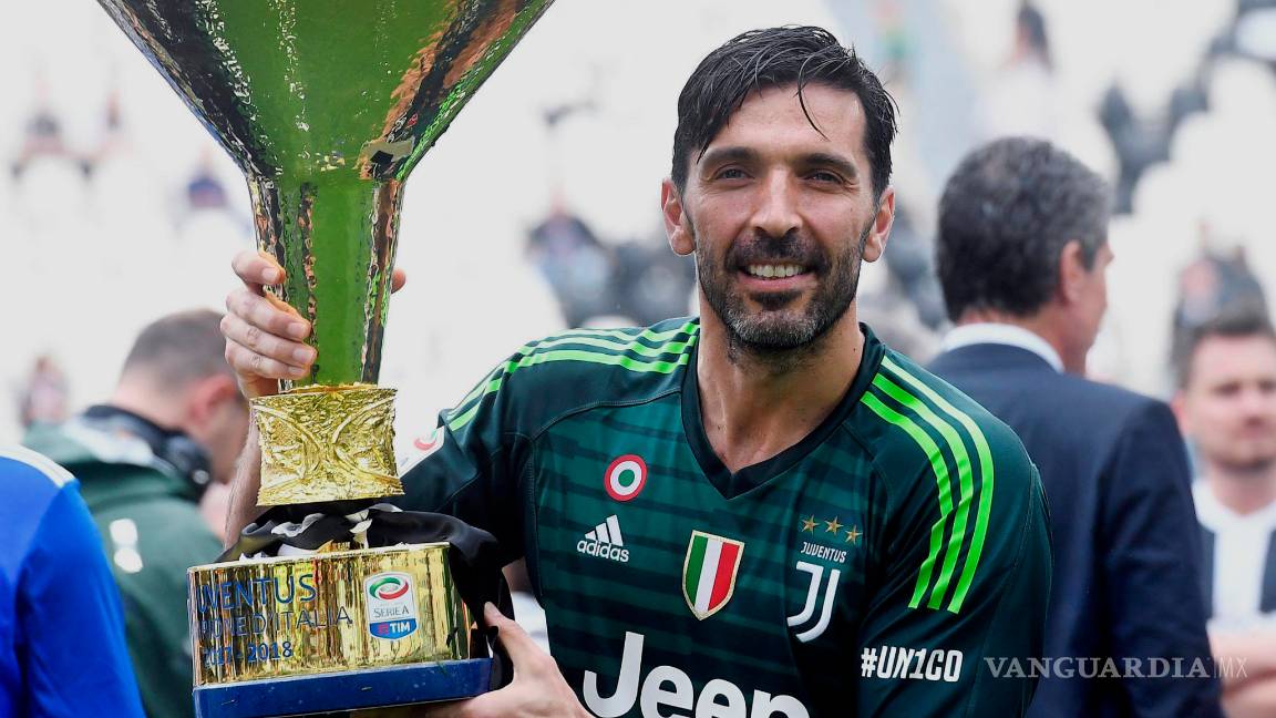 $!Con el Scudetto en lo alto, Buffon se despide de la Juventus