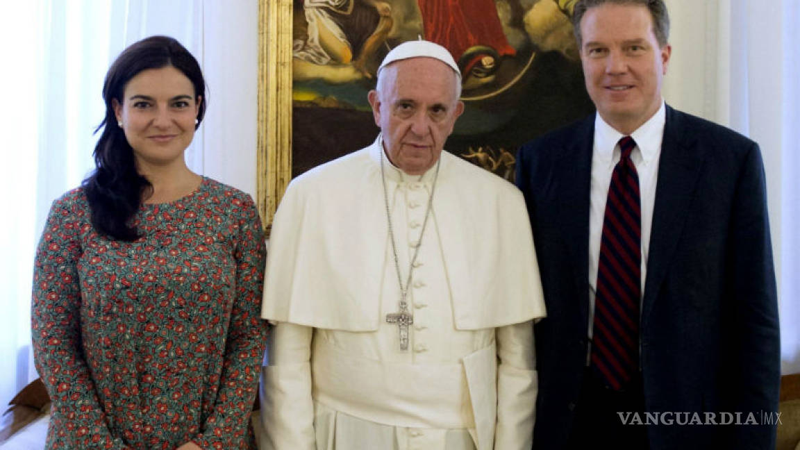 Directivos de la sala de prensa del Vaticano presentan renuncia