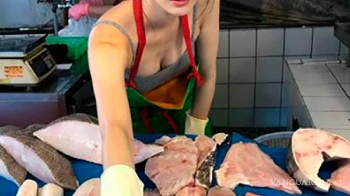 Ella es la 'vendedora de pescado más bella' (fotos)