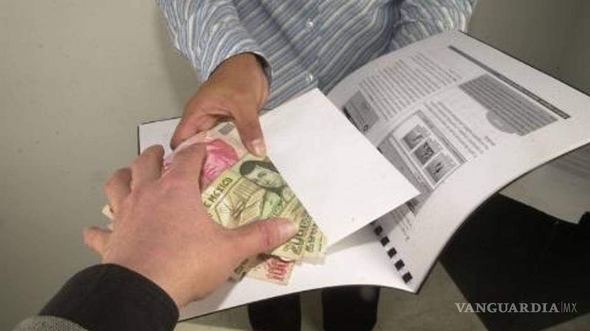 $!Los trámites gubernamentales, sobre todo aquellos que tienen que ver con la apertura de una empresa, son vistos también como foco de corrupción.