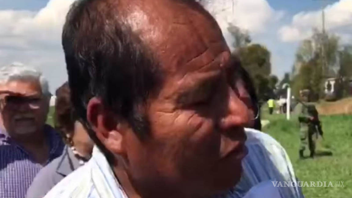 Entre lágrimas, padre busca a su hijo tras explosión en ducto de Pemex en Hidalgo (Video)