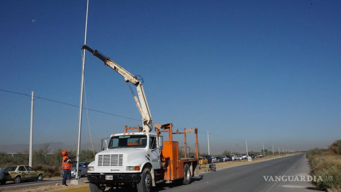 Instalan sistema de alumbrado en zona industrial Mieleras