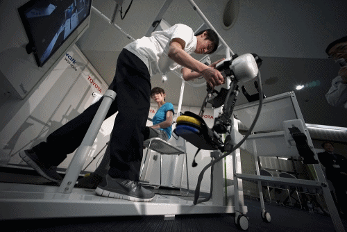 $!Toyota presenta el Welwalk WW-1000, ayuda a personas con parálisis parcial