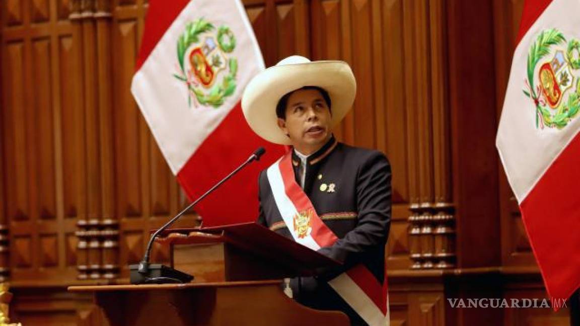 Perú: Interroga Fiscalía al presidente Castillo