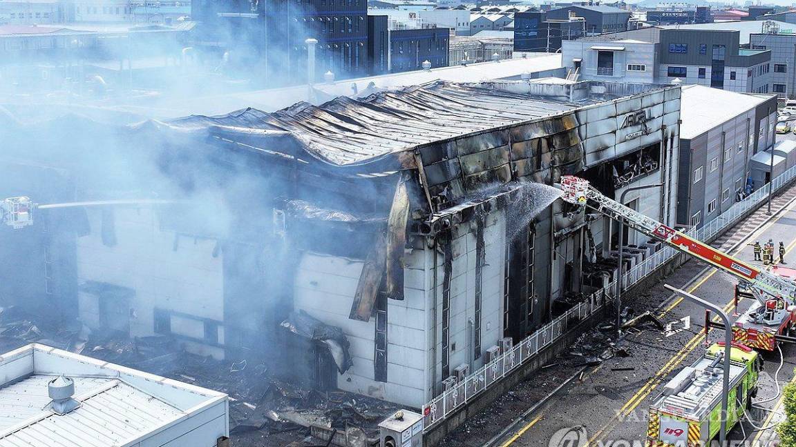 Más de 20 muertos dejaría incendio en fábrica de baterías en Corea del Sur