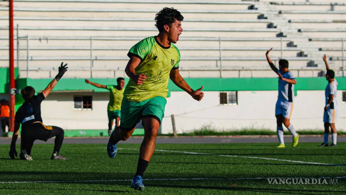 $!Saltillo Soccer consiguió una contundente victoria ante Real Apodaca, destacándose por un ataque imparable en el segundo tiempo.