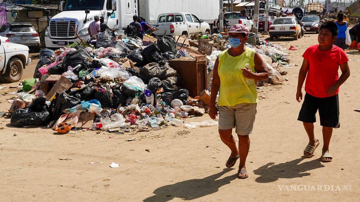 Advierten crisis de salud por acumulación de agua y basura en Acapulco a causa de ‘Otis’