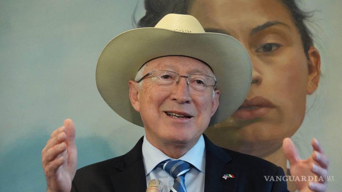 ‘Vamos en muy buen camino’: Ken Salazar se muestra optimista con gobierno de Sheinbaum pese a ‘portazo’